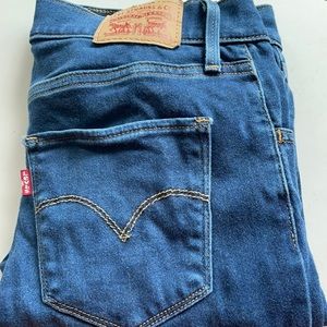 Levi’s High Rise Skinny 720